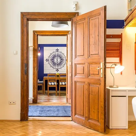 Apartament Jokai 3 Design *